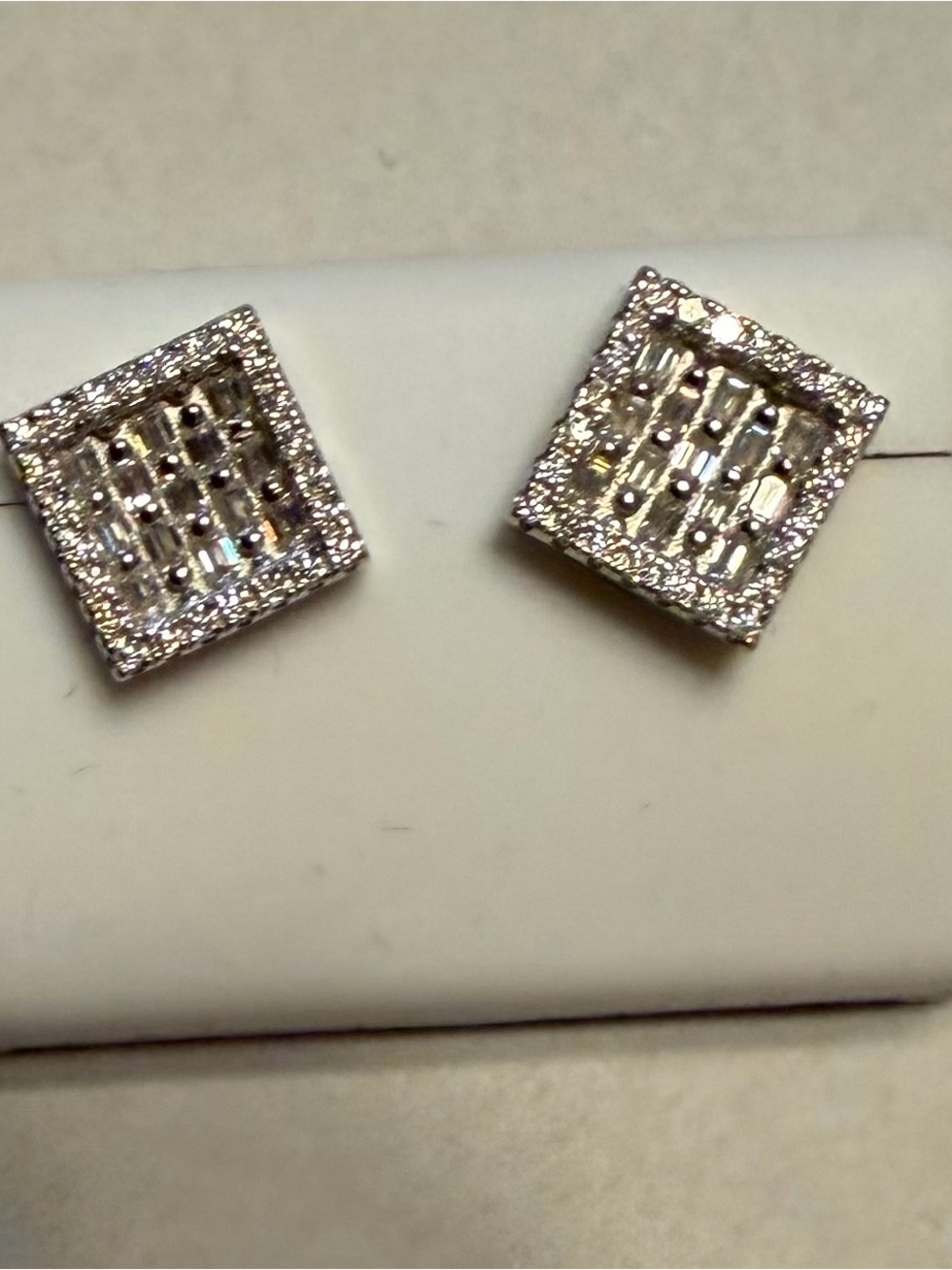 Silver Moissanite Square Stud Earrings - Elegant Women Jewelry